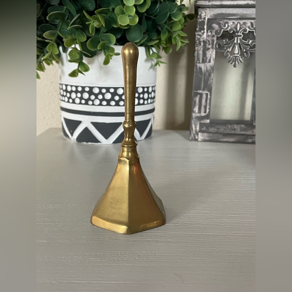 Vintage Brass Hand Held Call Bell Service Dinner Bell 4”x2” Made In India